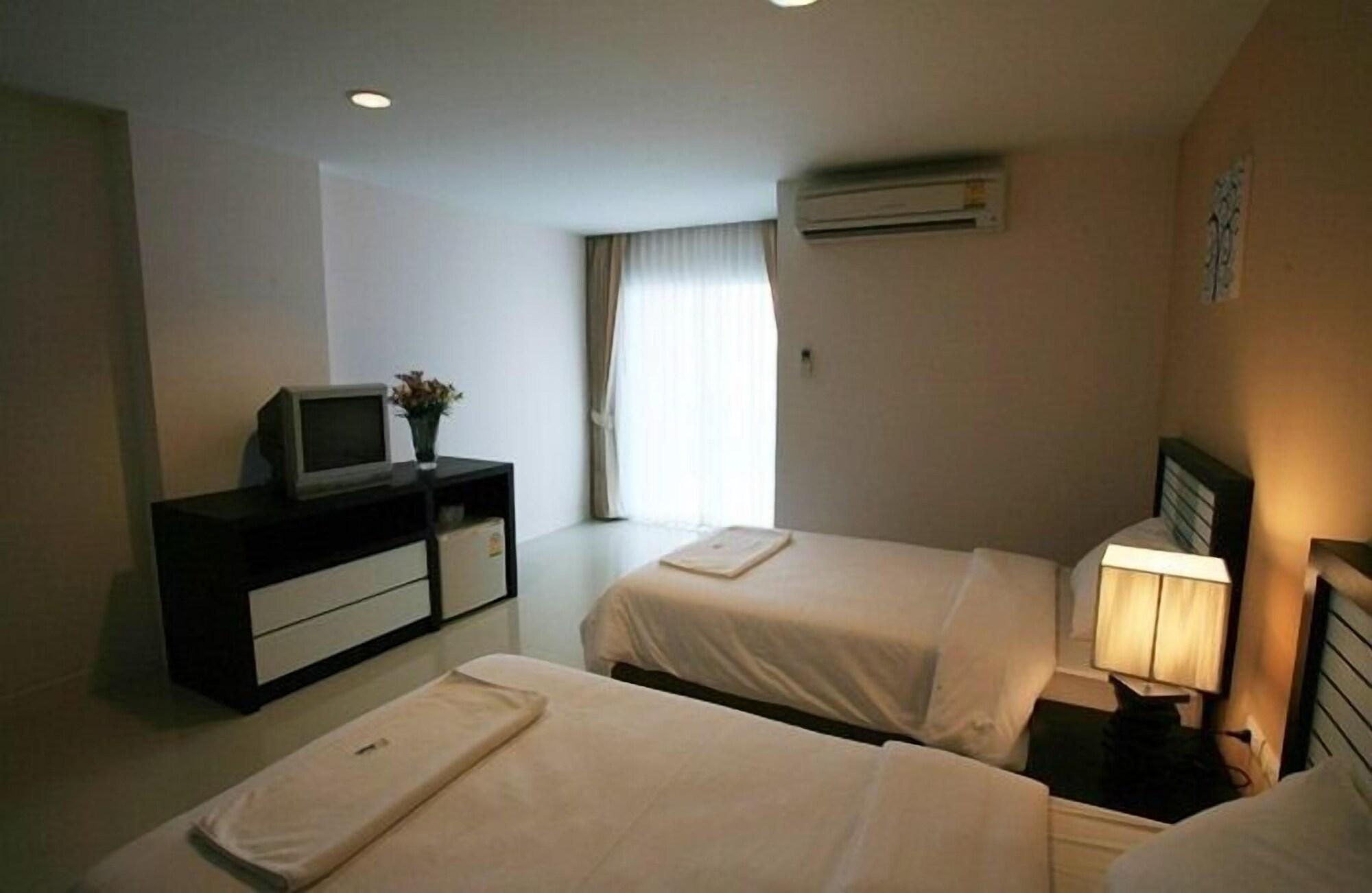 Hotel Similan Mansion Bangsaen Esterno foto