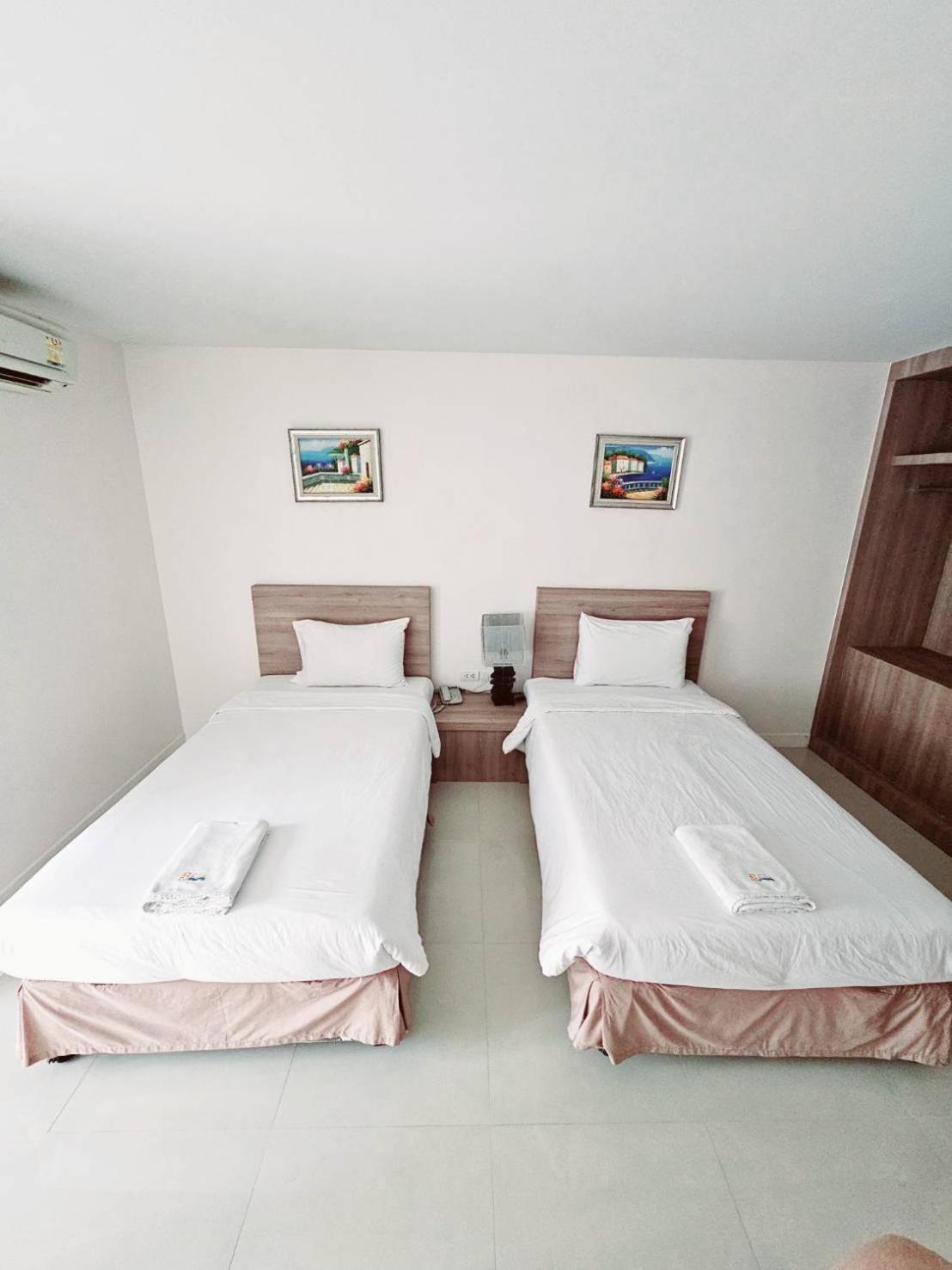 Hotel Similan Mansion Bangsaen Esterno foto