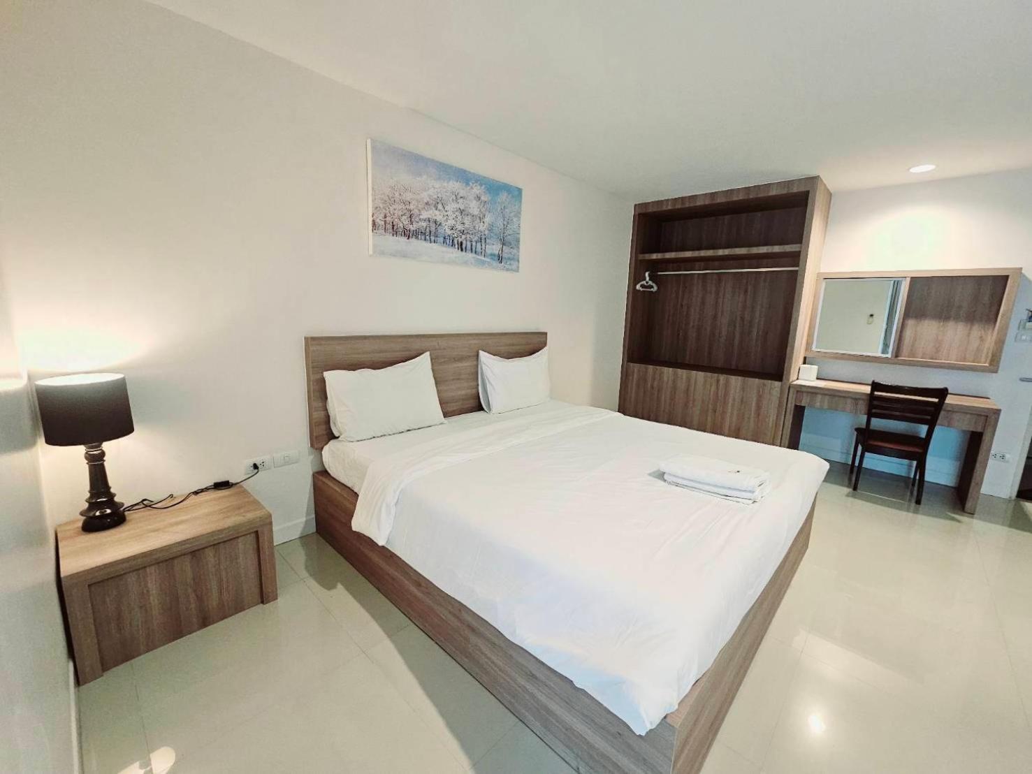 Hotel Similan Mansion Bangsaen Esterno foto