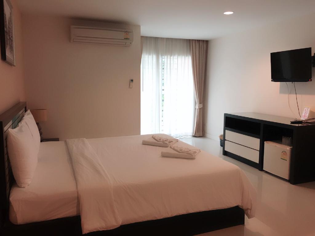 Hotel Similan Mansion Bangsaen Esterno foto